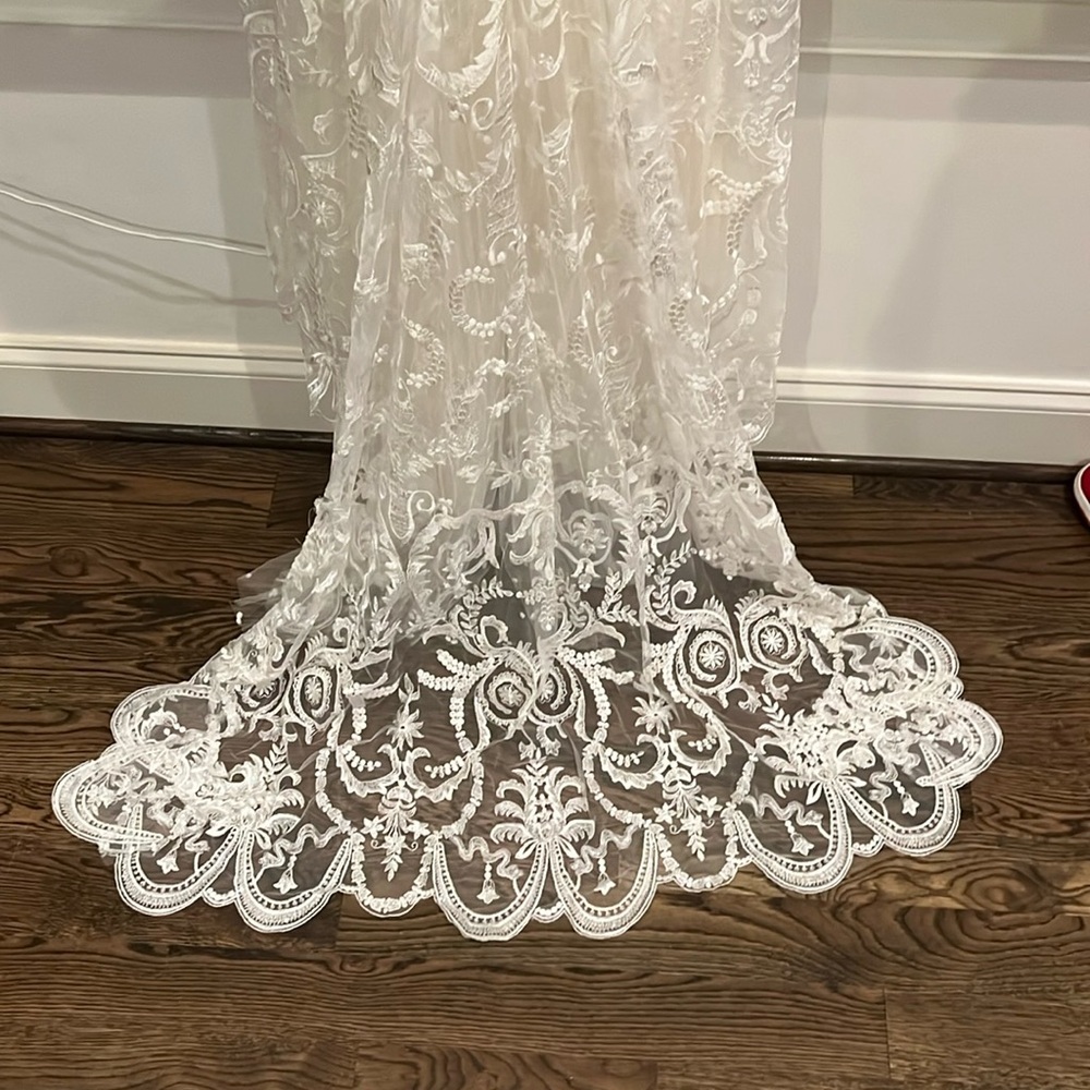 GORGEOUS!!! NWT! “Calla Blanche” Style 17121 Wedding Dress Size 8! - Picture 10 of 16